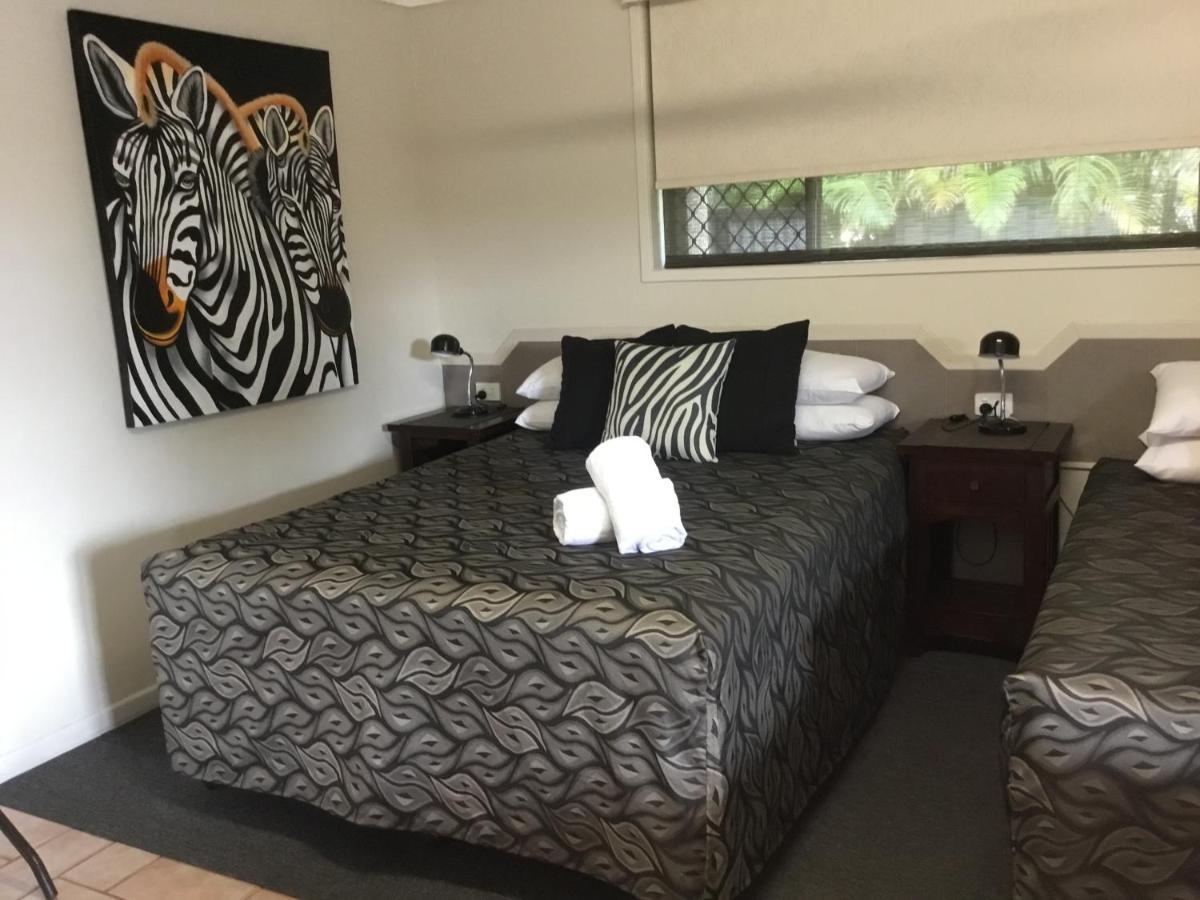 Golden Palms Motor Inn Bundaberg Exterior foto