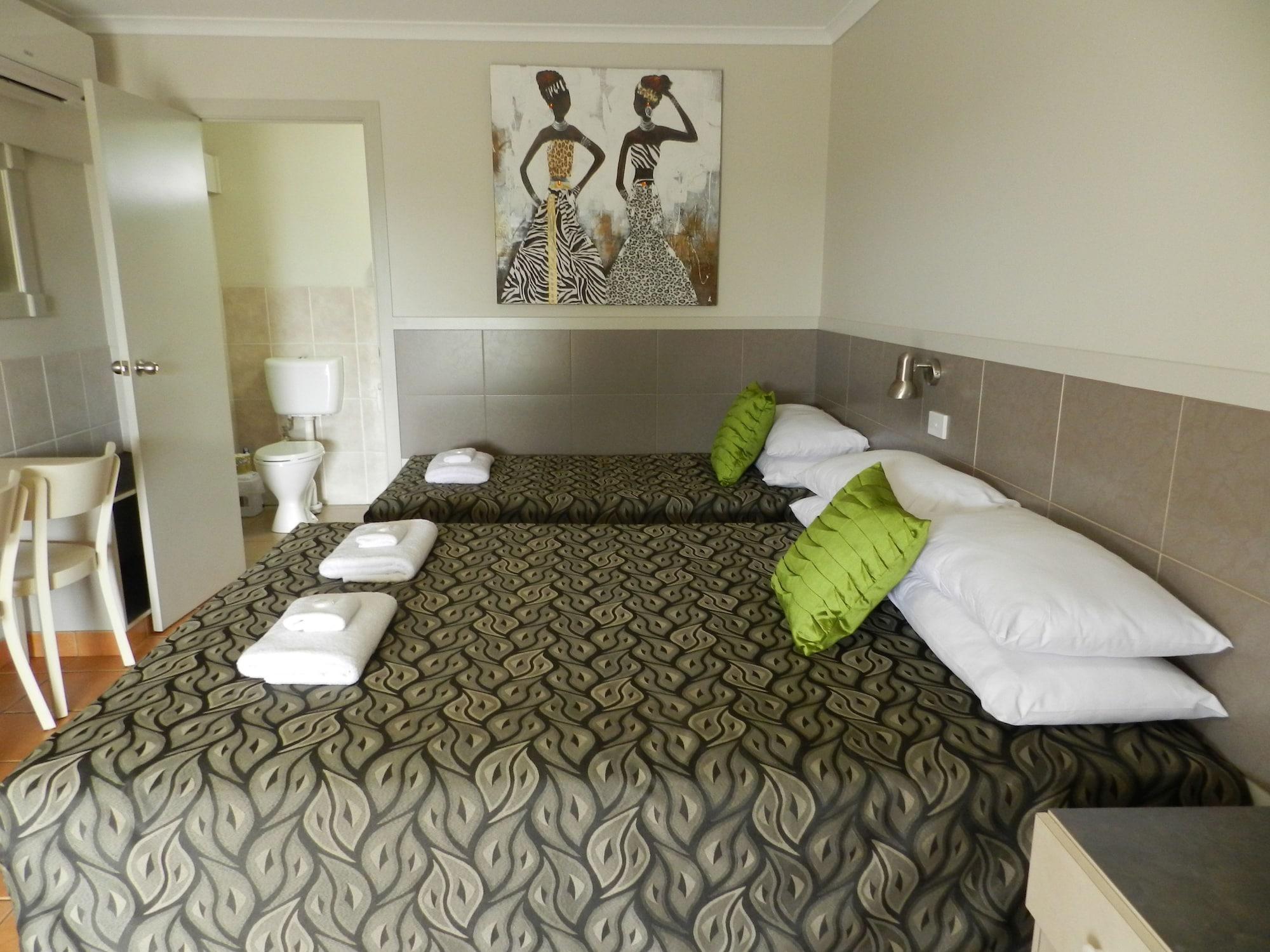 Golden Palms Motor Inn Bundaberg Exterior foto