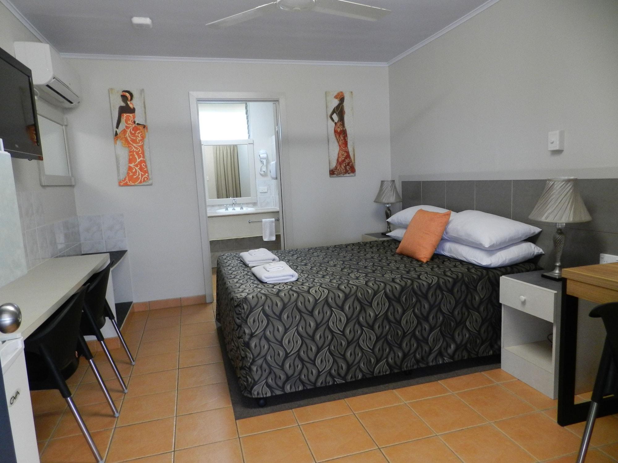 Golden Palms Motor Inn Bundaberg Exterior foto